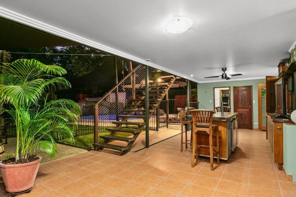 Edge Hill Oasis, In Leafy Whitfield. 빌라 외부 사진